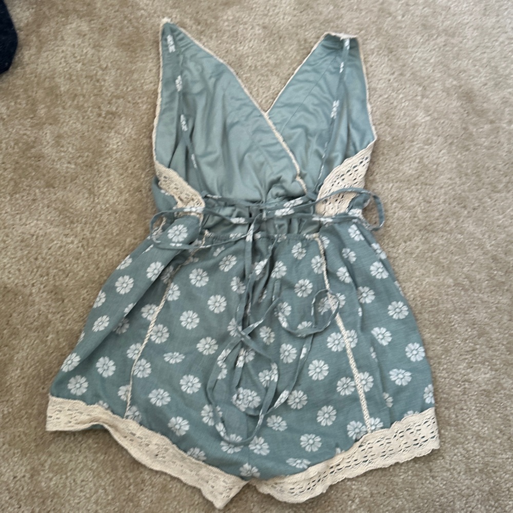 Linen blend romper - Picture 2 of 3